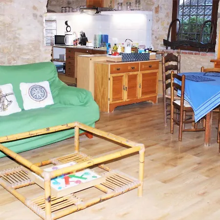 度假居 Rustic Les Corts Del Mas Virrei 赫罗纳